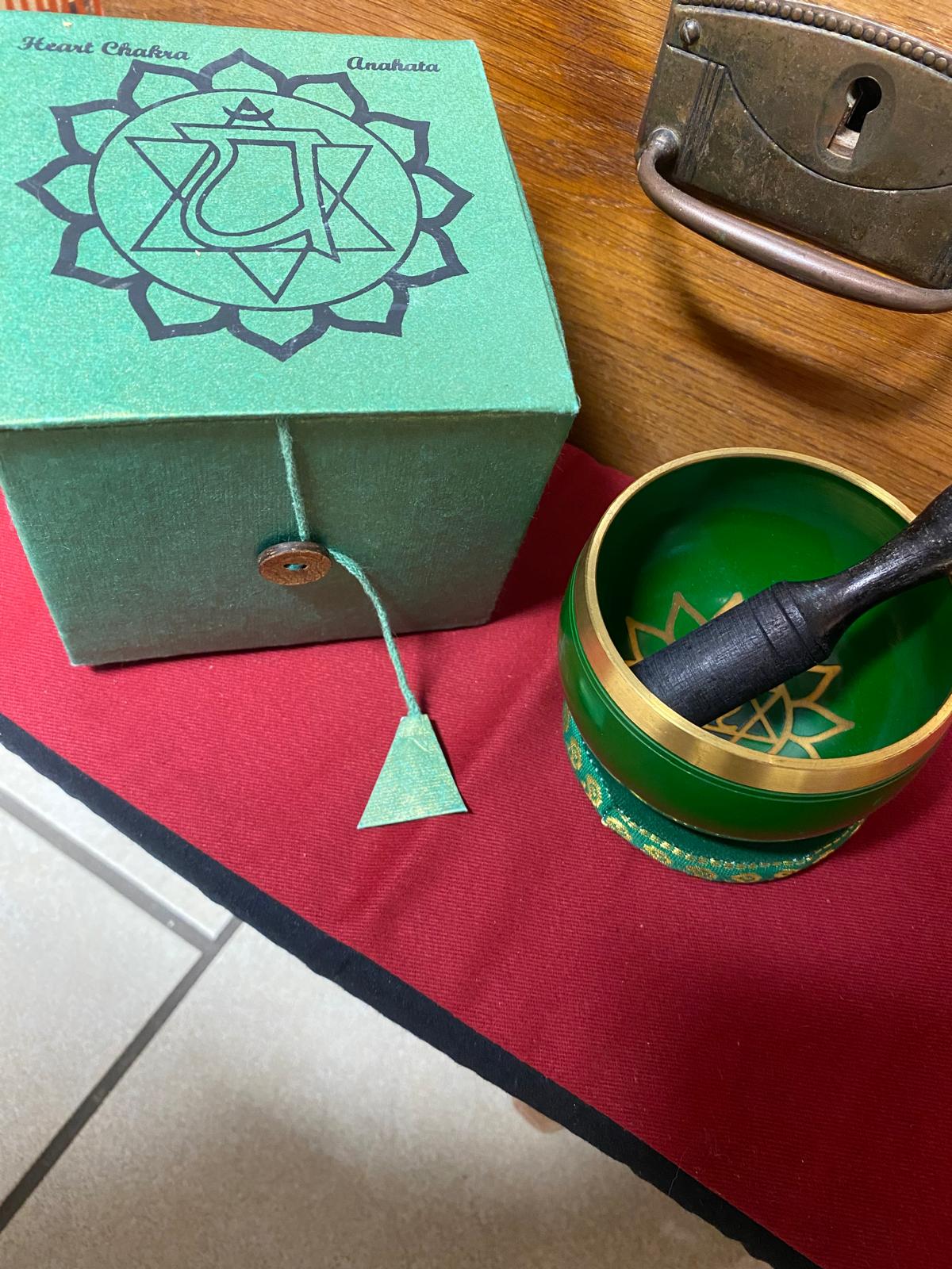 Chakra-Klangschale (Herzchakra) – Bild 3
